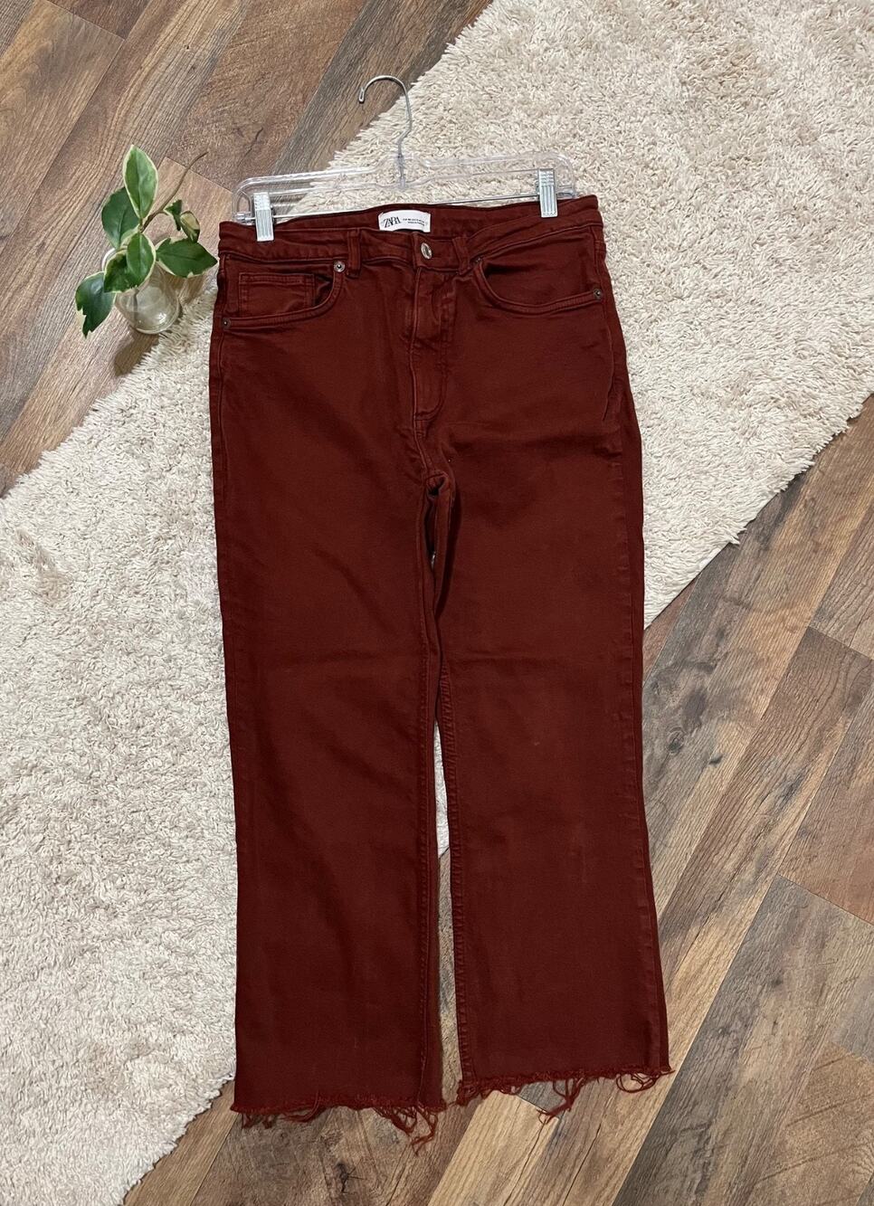 ZARA Size 8 Burnt Orange Raw Hem Cropped Straight Leg High-Rise Jeans